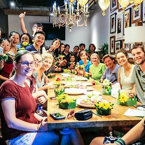 Sonderia Hostel & Bar - Lazybones Hostel